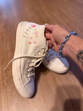 Embroidered High-Top Converse - Floral Dragonfly Detail Off White